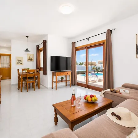 La Isla Villa *